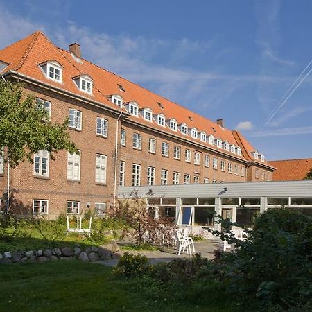 Emmaus Hostel هاسلف المظهر الخارجي الصورة