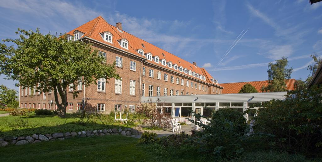 Emmaus Hostel هاسلف المظهر الخارجي الصورة