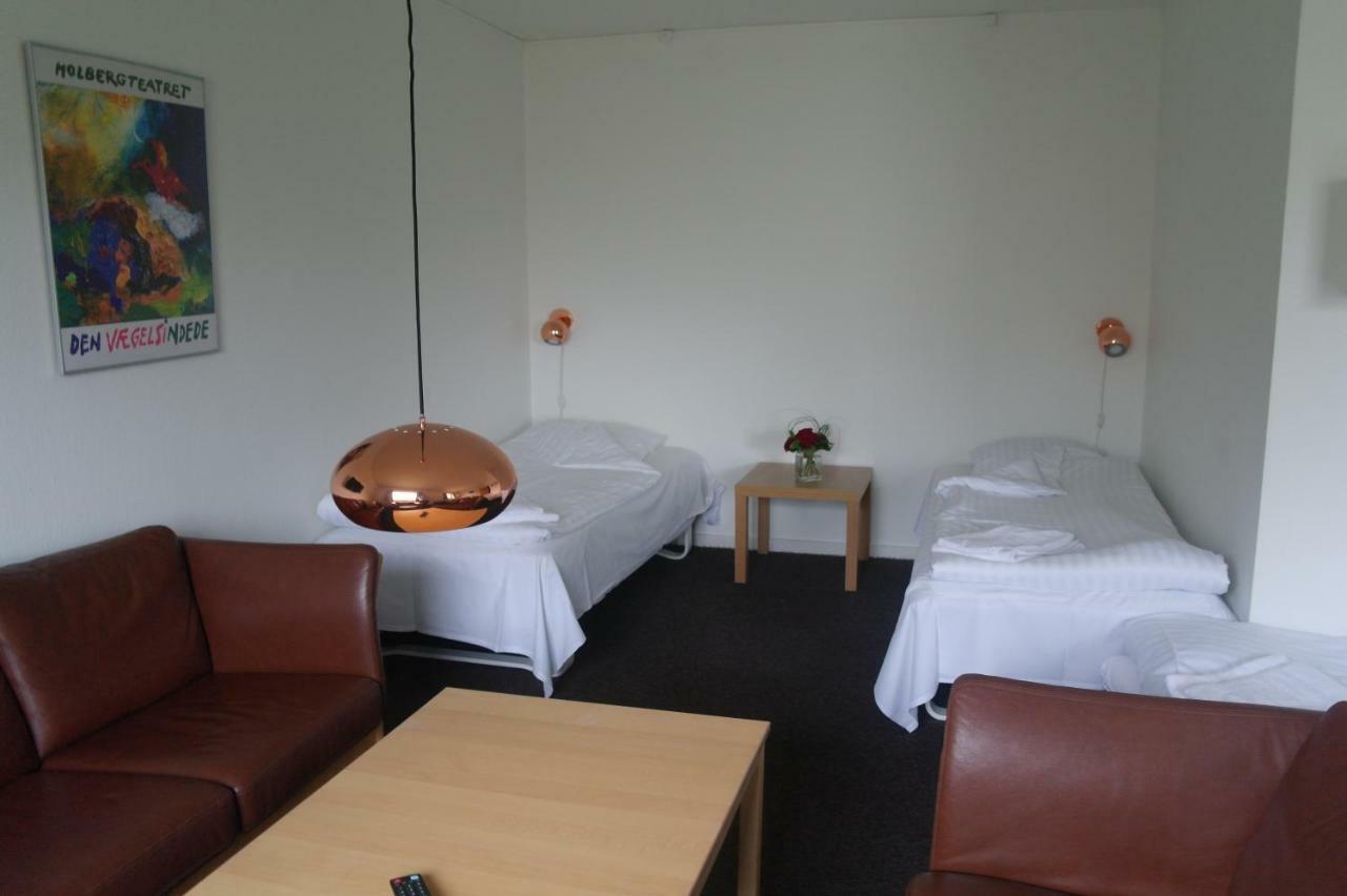 Emmaus Hostel هاسلف المظهر الخارجي الصورة