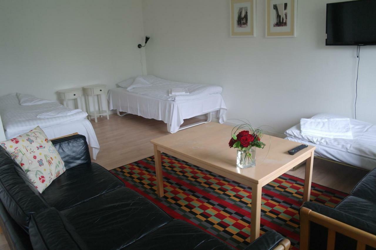 Emmaus Hostel هاسلف المظهر الخارجي الصورة