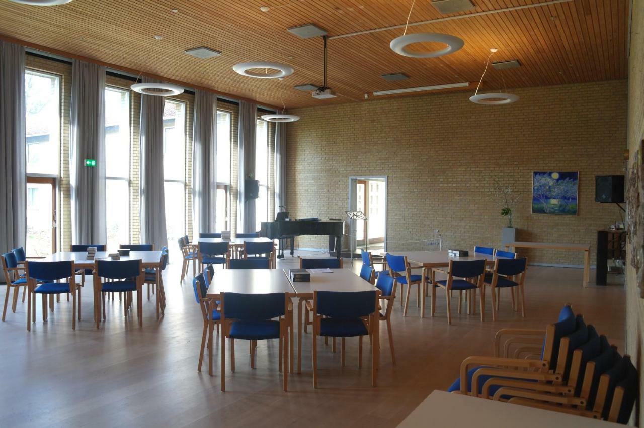 Emmaus Hostel هاسلف المظهر الخارجي الصورة